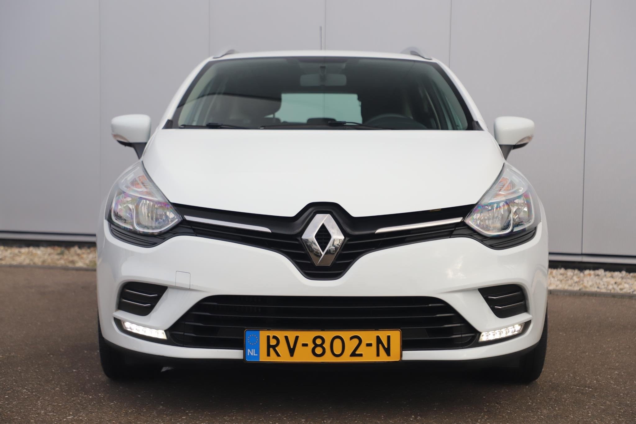Renault Clio Estate 0.9 TCe Zen 90PK Navigatie Airco Cruise, Auto's, Voorwielaandrijving, 898 cc, Gebruikt, Euro 6