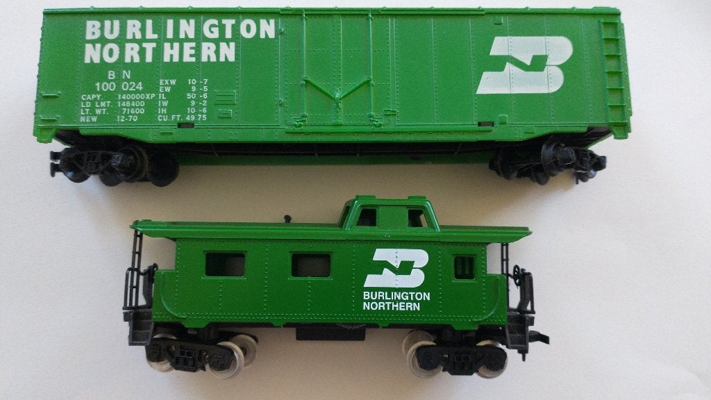 H0 Amerikaanse US wagons - caboose boxcar groen BN, Hobby en Vrije tijd, Modeltreinen | H0, Overige merken, Gelijkstroom, Wagon