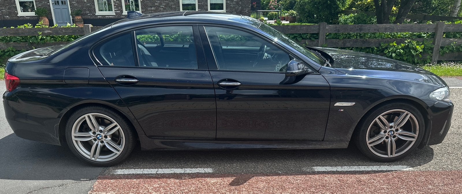 BMW 520I - High Executive - M Sport Edition, Auto's, BMW, Achterwielaandrijving, Zwart, 4 cilinders, 2000 kg