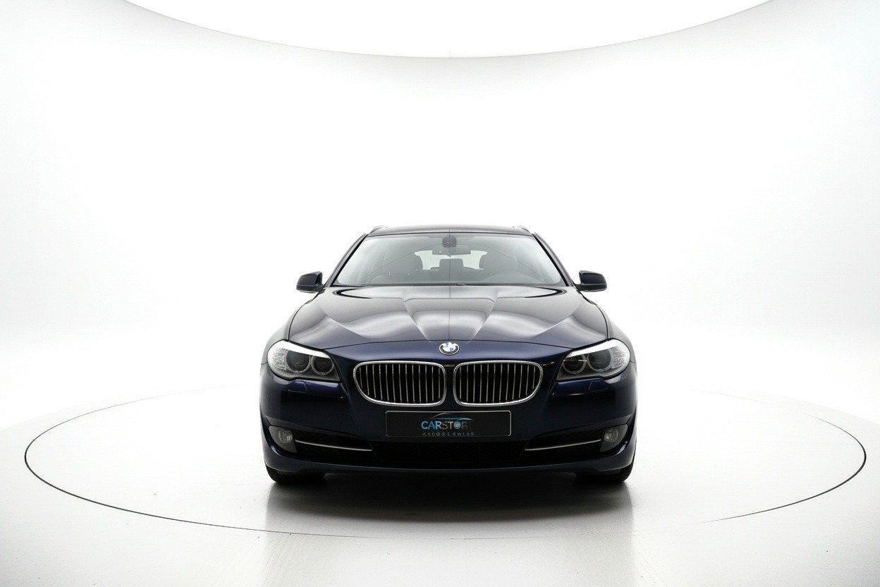 BMW 5-serie Touring 528i High Executive AUTOMAAT/LEER/NAP, Automaat, Euro 5, Achterwielaandrijving, Gebruikt
