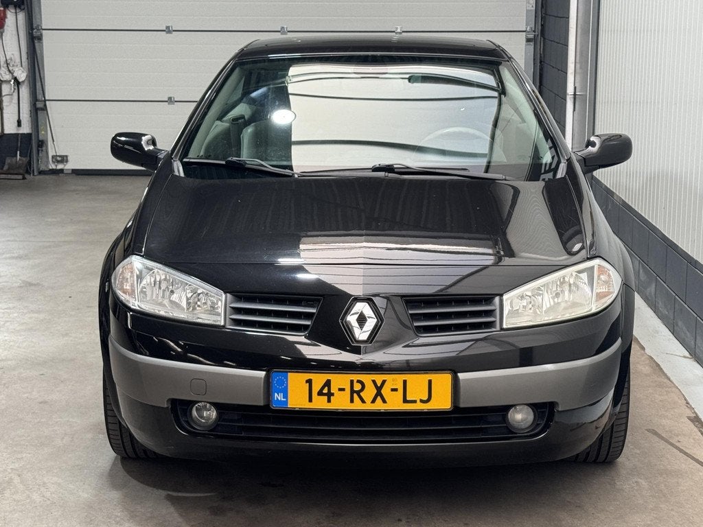 Renault Mégane Coupé-Cabriolet 2.0-16V T Privilège Luxe, Auto's, Renault, 1998 cc, Stof, Gebruikt, 4 cilinders