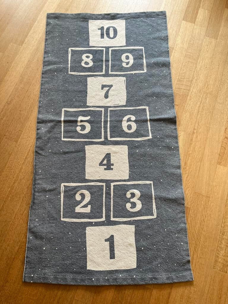 Hinkelbaan kleed, Ophalen of Verzenden, Zo goed als nieuw