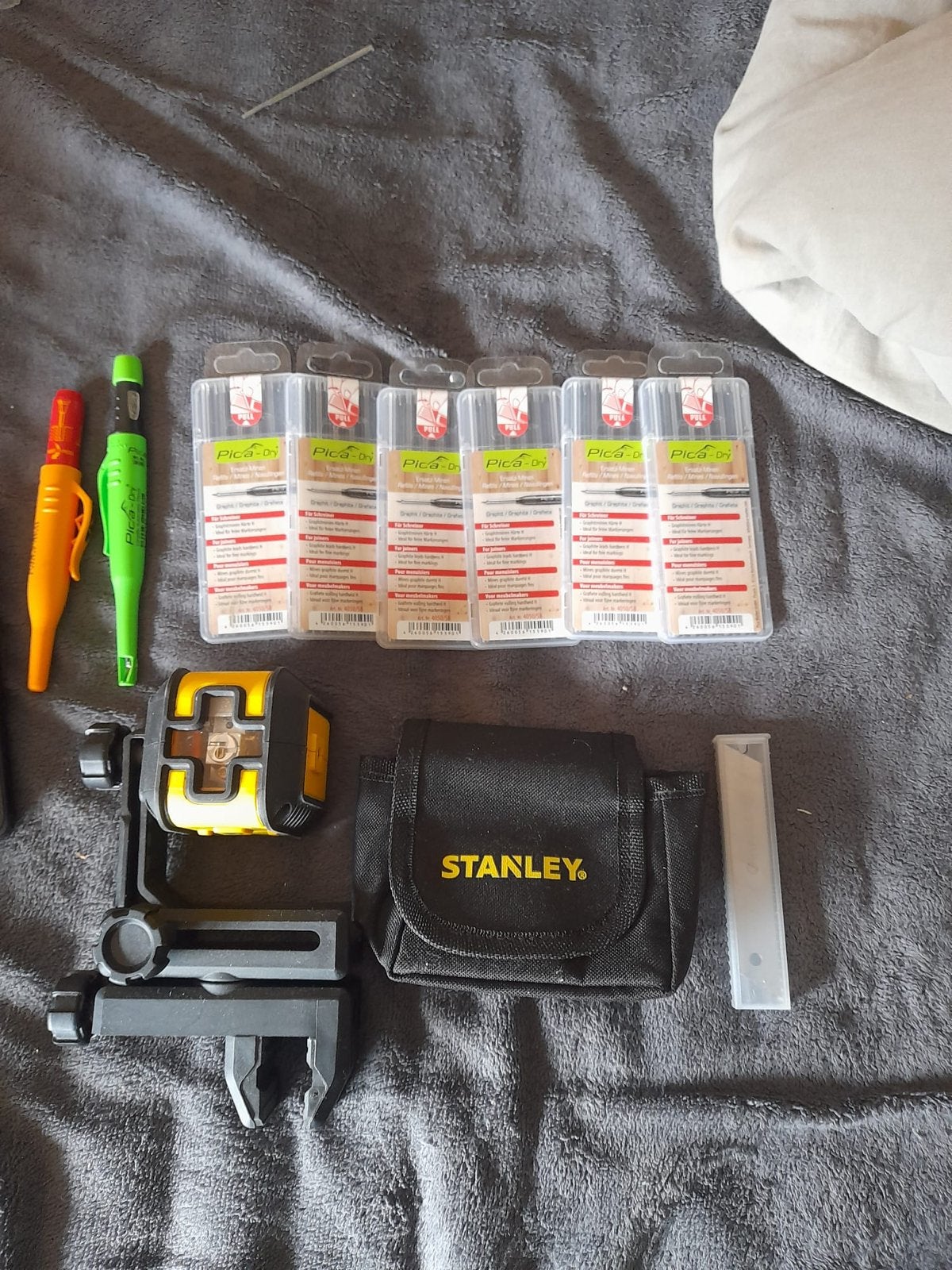 Kruislijnlaser met houder, etui en timmerpotloden, Verzenden, Nieuw