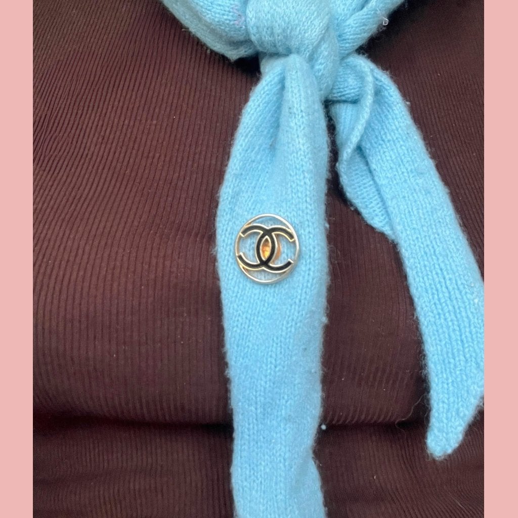 Handgemaakte broche gemaakt van vintage designerknoop, Sieraden, Tassen en Uiterlijk, Broches, Overige materialen, Minder dan 4 cm