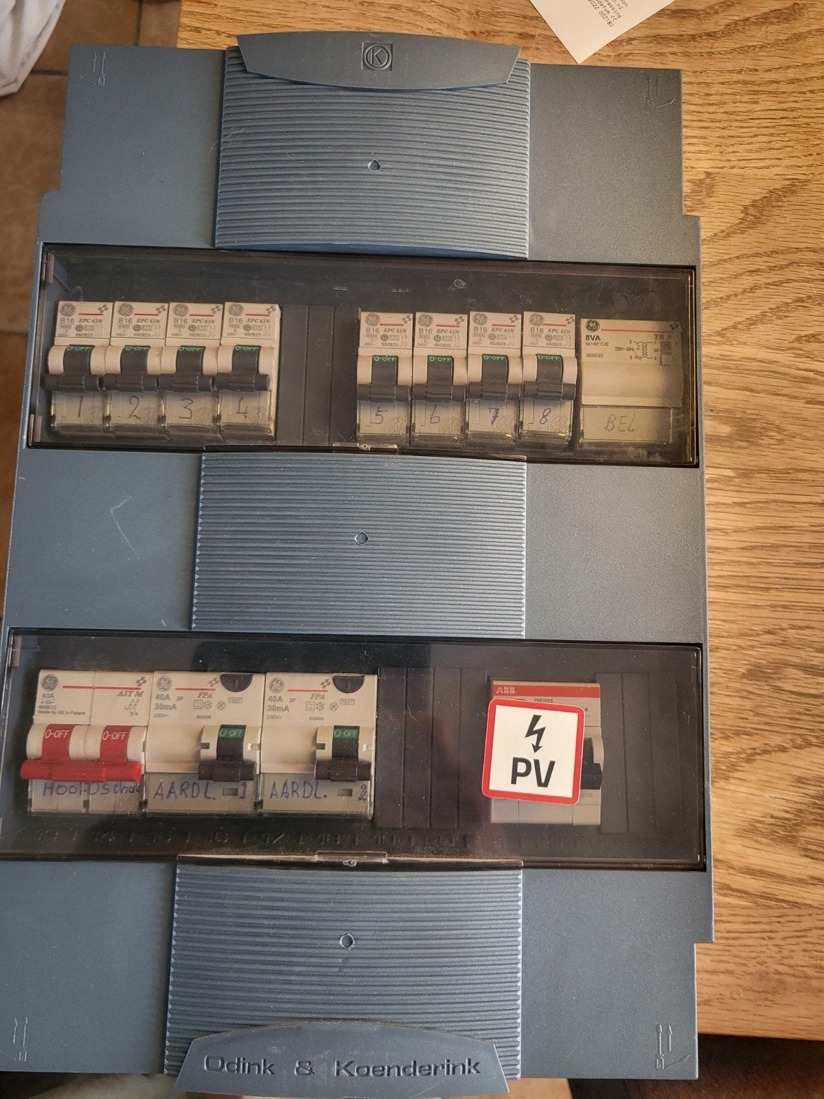 Groepenkast Odink & Koenderink met aardlekschakelaars, Doe-het-zelf en Verbouw, Verzenden, Gebruikt, Overige merken, Groepenkast