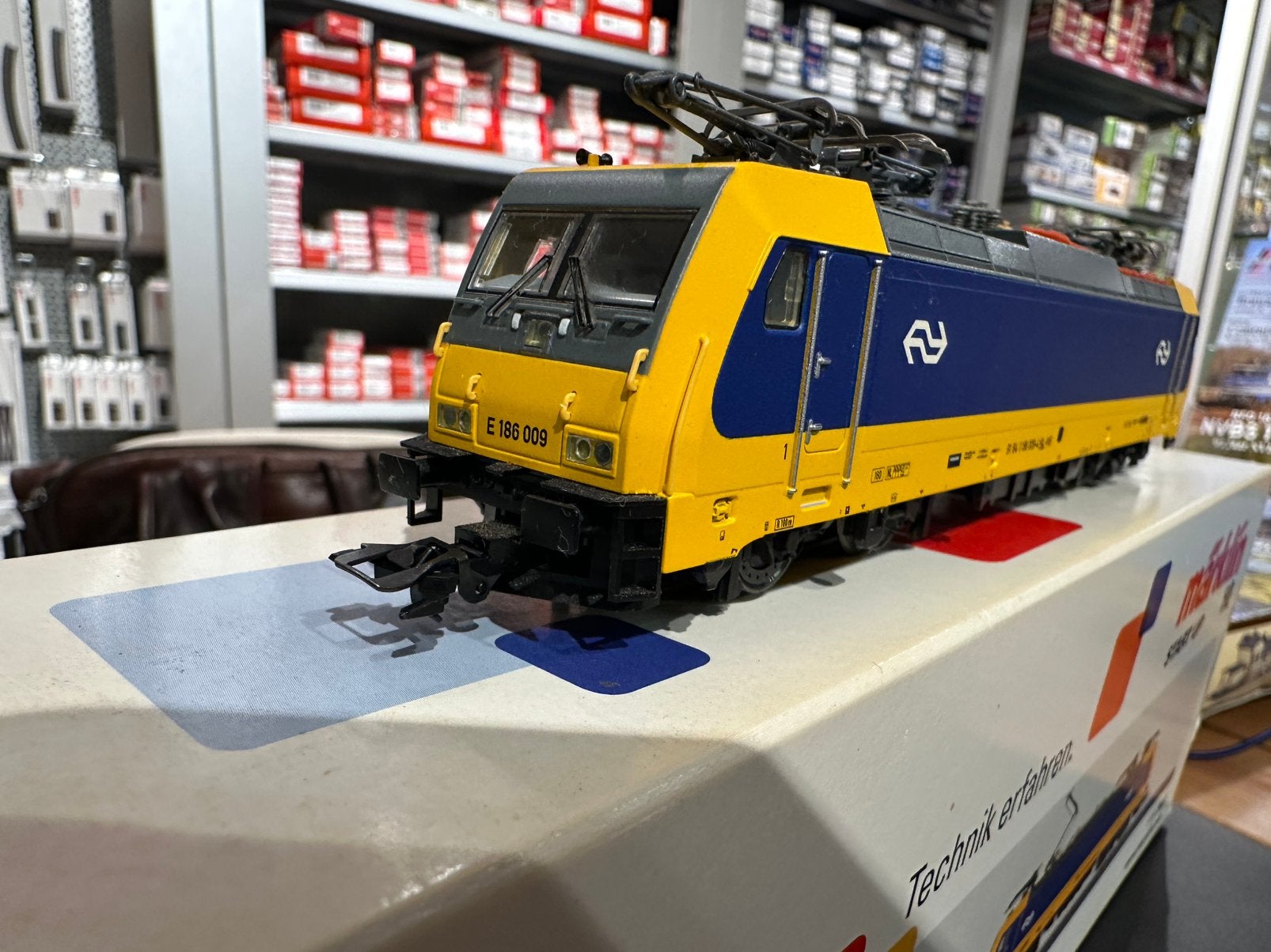 Marklin 36622 NS Traxx 186 009-4 digitala MFX sound, Hobby en Vrije tijd, Modeltreinen | H0, Wisselstroom, Locomotief, -, -