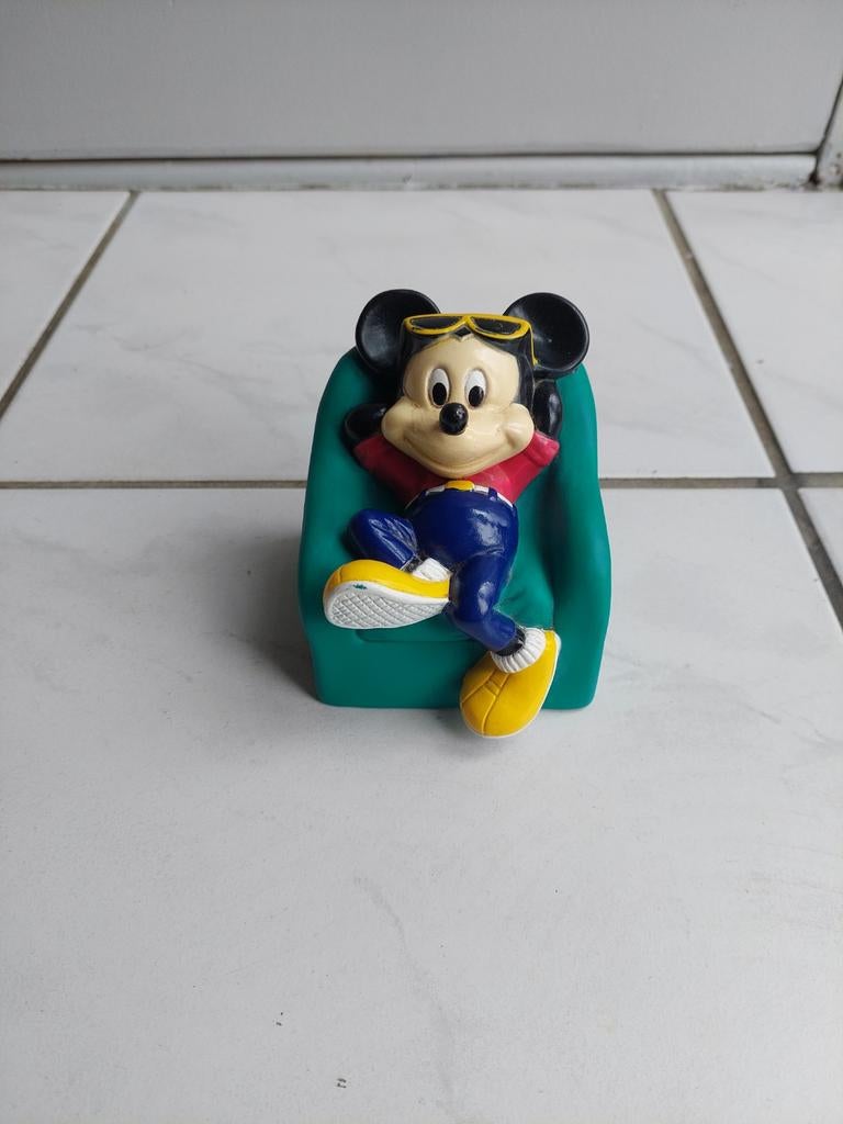 Disney Mickey Mouse spaarpot - Zittend op bankje, Ophalen of Verzenden, Mickey Mouse, Beeldje of Figuurtje