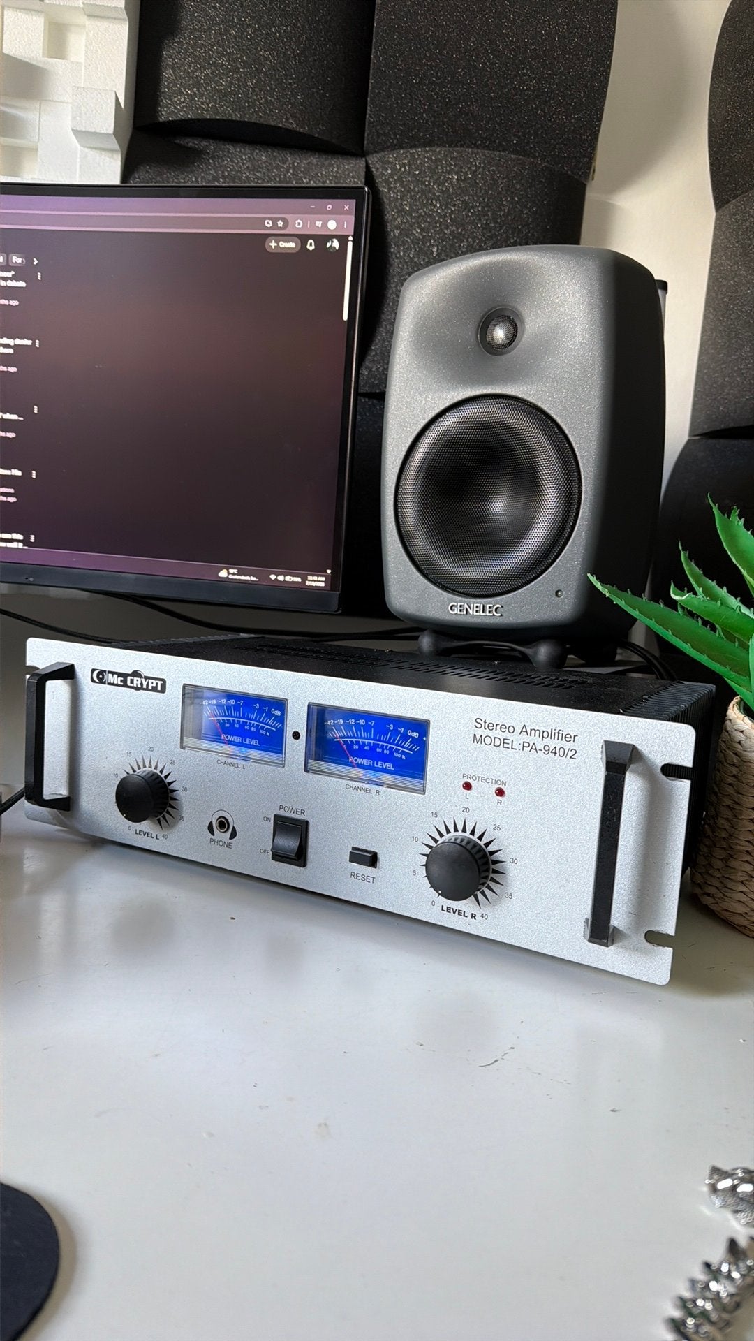 Professionele stereo hifi versterker, Audio, Tv en Foto, Overige merken, Ophalen of Verzenden, Zo goed als nieuw, 120 watt of meer