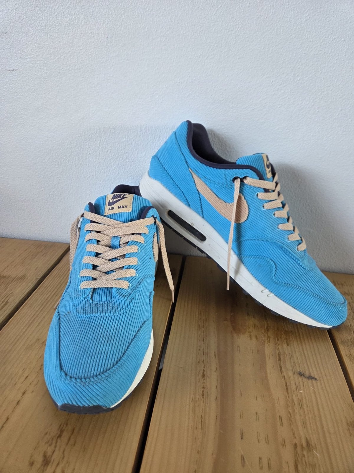 Nike Air Max 1 Corduroy Baltic Blue - Maat 48.5, Ophalen of Verzenden, Zo goed als nieuw, Blauw, Sneakers of Gympen