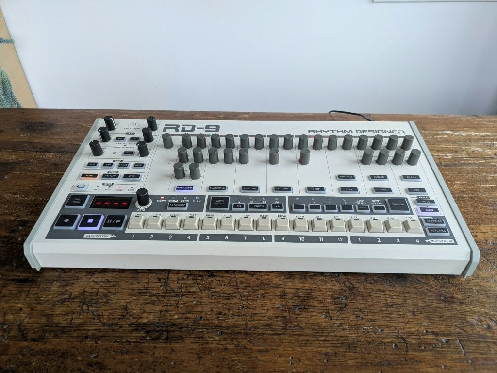 Behringer RD-9, Ophalen, Zo goed als nieuw, Overige merken