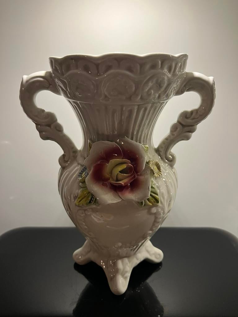 Capodimonte porseleinen vaas 25 cm hoog en 20cm breed!, Antiek en Kunst, Antiek | Vazen, Ophalen of Verzenden