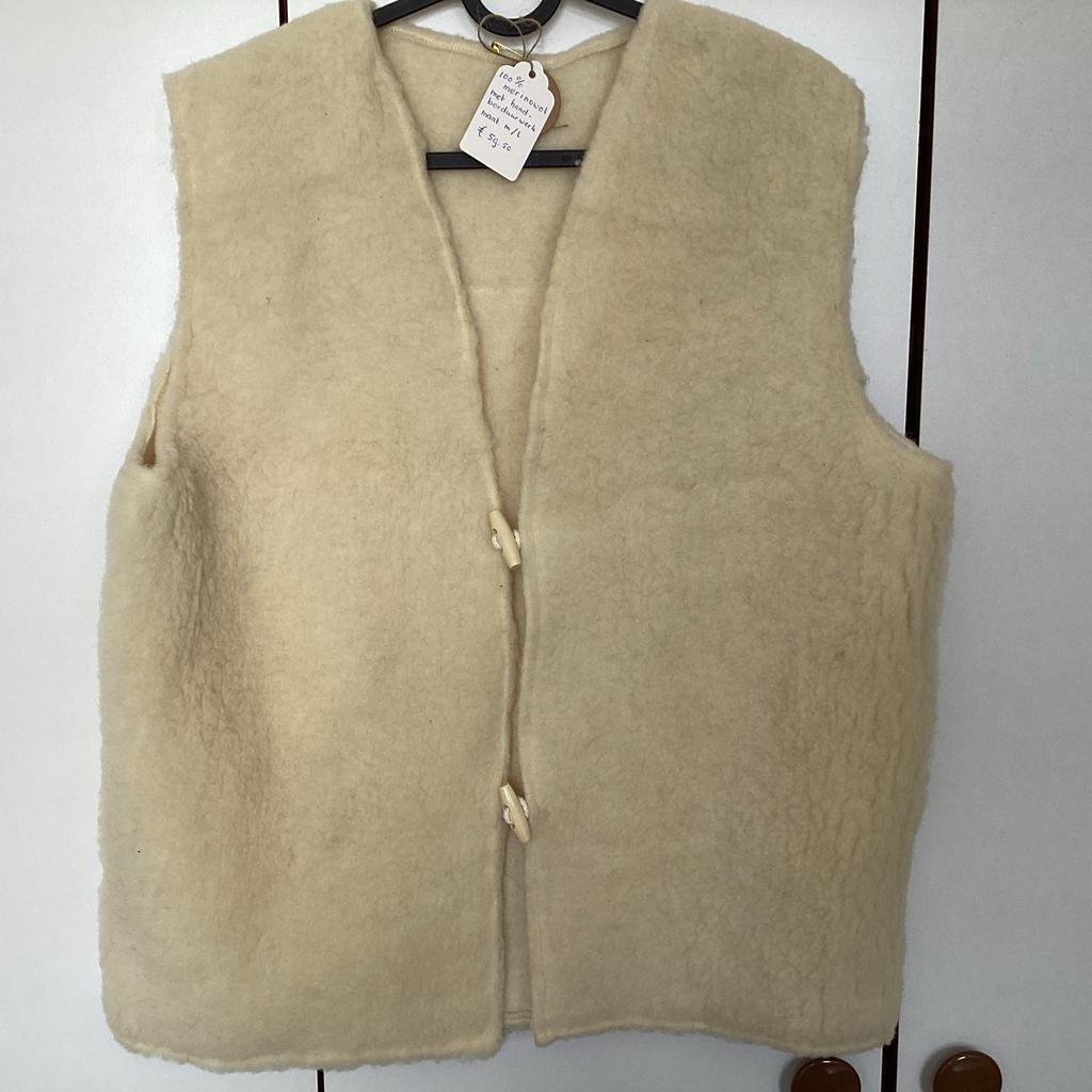 Bodywarmer M (L) met vintage borduurwerk - 100% merinowol, Ophalen of Verzenden, Nieuw, Maat 42/44 (L), Overige kleuren