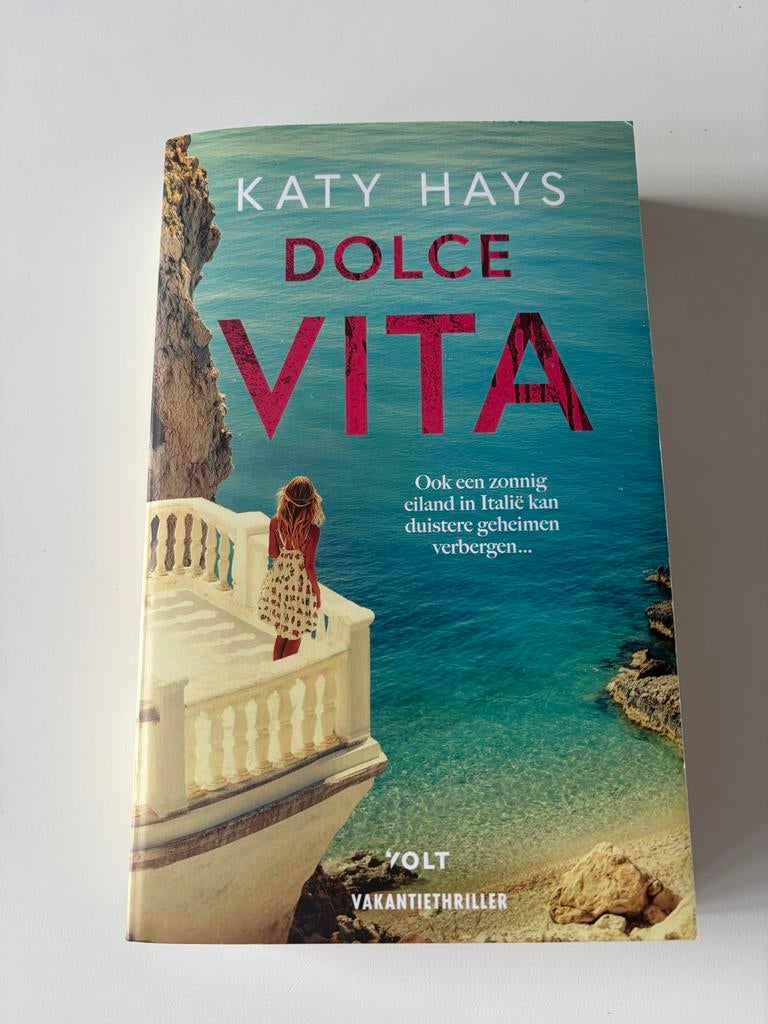 Dolce Vita - Katy Hays (Vakantiethriller), Ophalen of Verzenden, Zo goed als nieuw, Europa overig