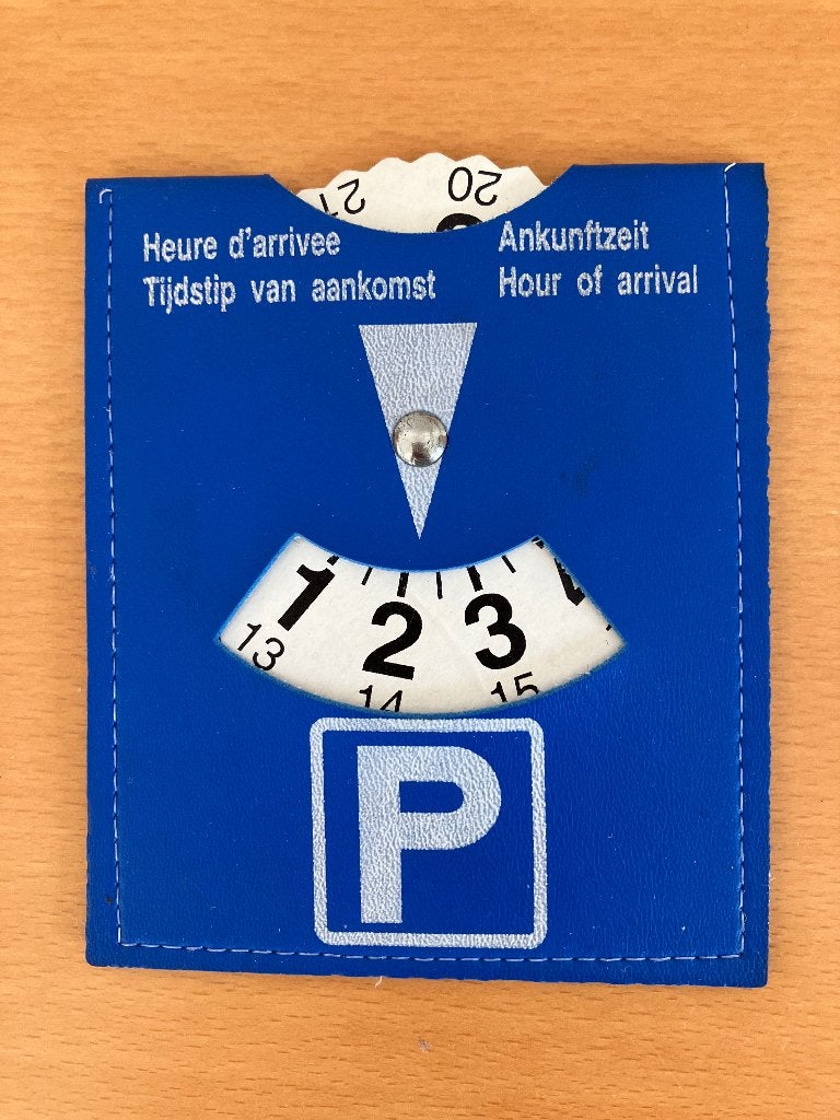 Parkeerschijf in kunststof hoesje, Auto diversen, Ophalen of Verzenden, Gebruikt