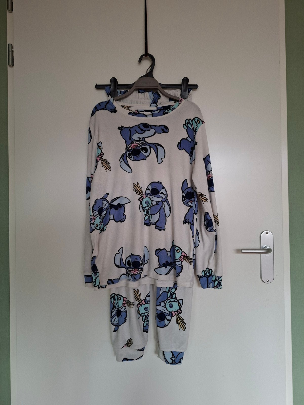 Disney Stitch pyjama maat 32 34, Ophalen of Verzenden, Zo goed als nieuw, Maat 34 (XS) of kleiner