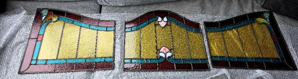 Drieluik glas in lood, Ophalen