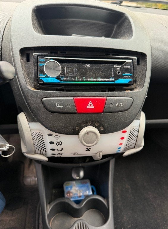 Peugeot 107 1.0 Active AIRCO NETTE AUTO RIJDT GOED NAP APK 9, Euro 5, Gebruikt, 4 stoelen, Bedrijf