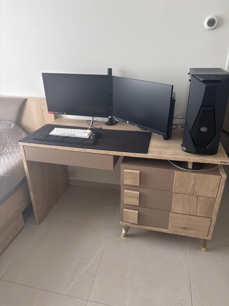 Complete Slaapkamer Set: Bed, Bureau, Kledingkast, Nachtkast, Ophalen, Met lades, Spaanplaat of MDF, Bruin