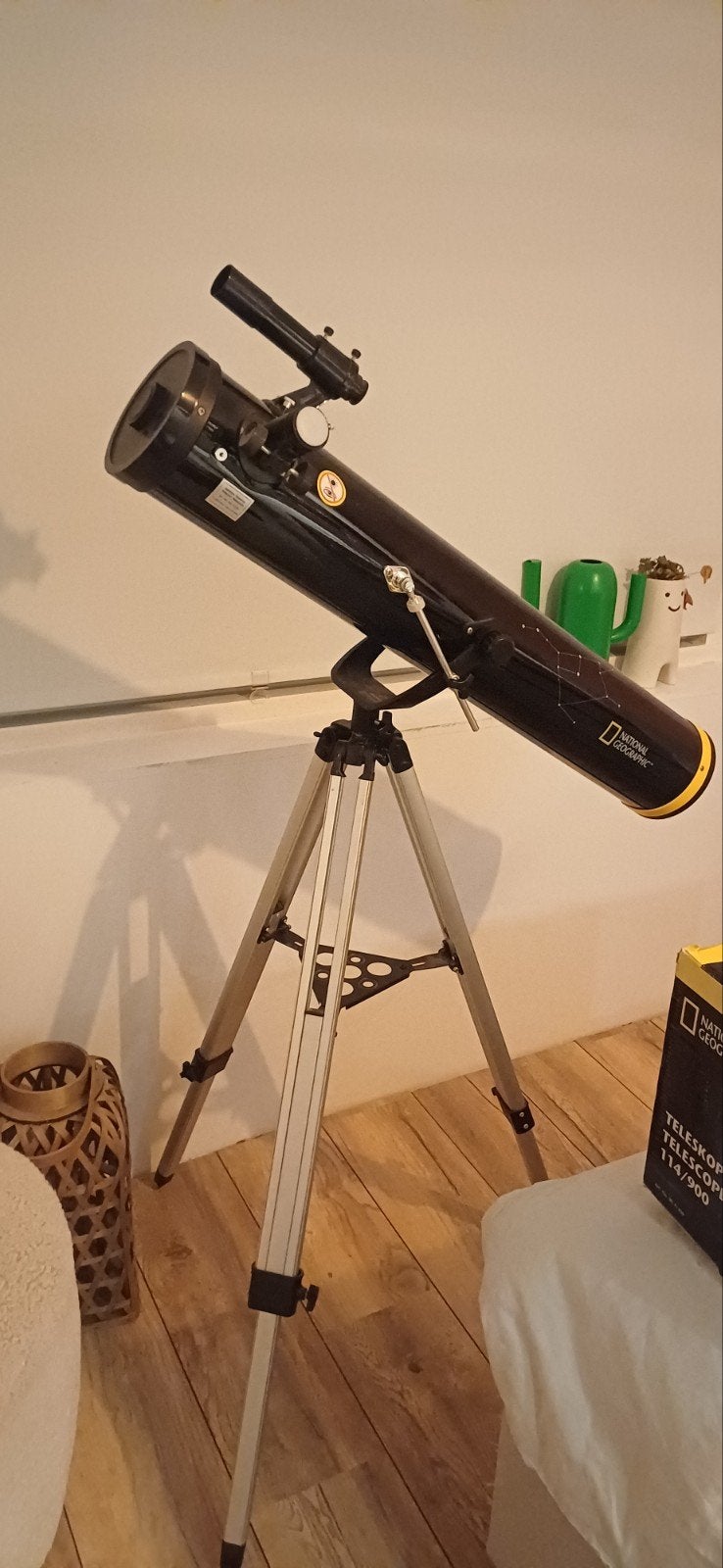 National Geographic Reflector Telescoop 114/900 met statief, Gebruikt, 80 tot 200 mm, Met statief, Spiegeltelescoop (reflector)