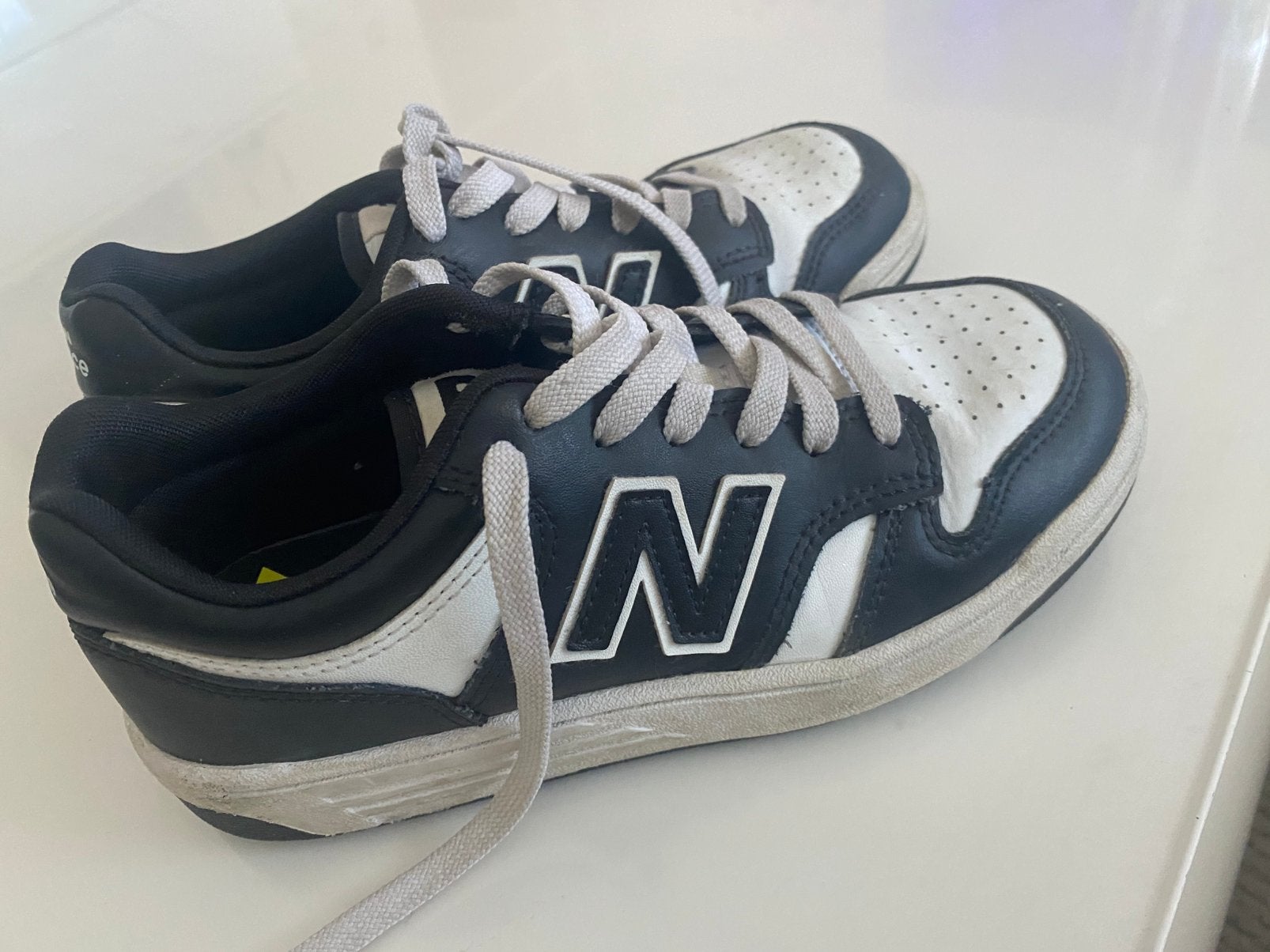 New Balance schoenen zwart/wit maat 34,5, Jongen of Meisje, Schoenen, Ophalen of Verzenden, Zo goed als nieuw