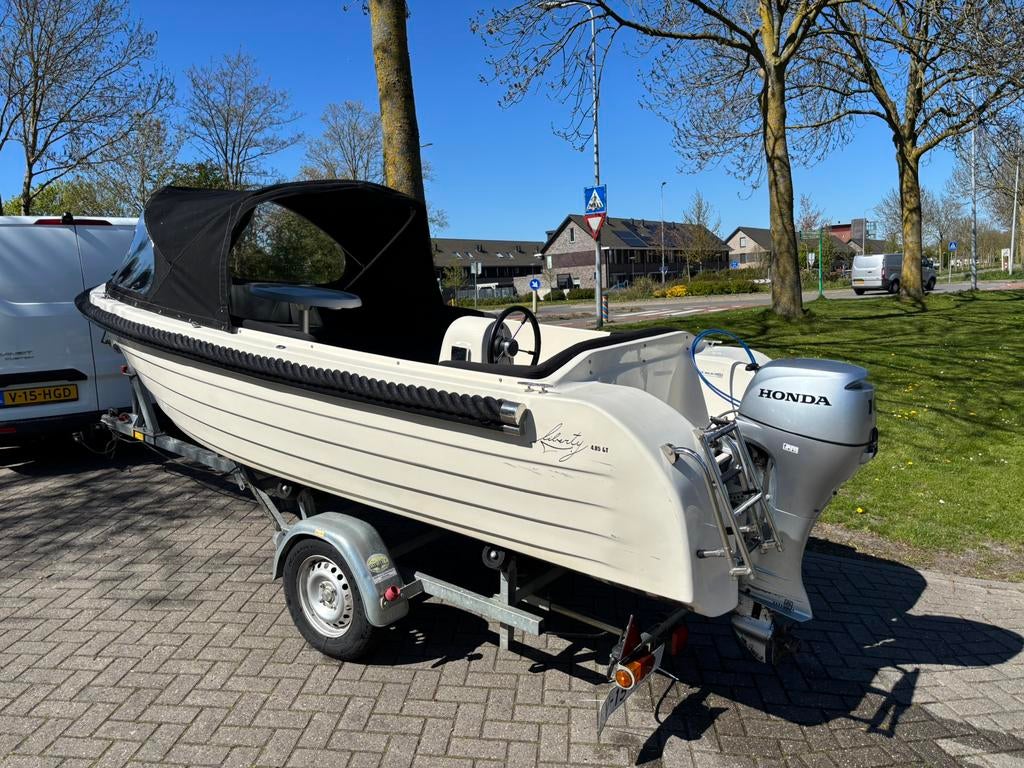 Prachtige Liberty 485 Honda 10 PK buiskap Bj 2012 zonndek, Watersport en Boten, Sloepen, Gebruikt, 1614LB, Tot 10 pk, 6 meter of meer