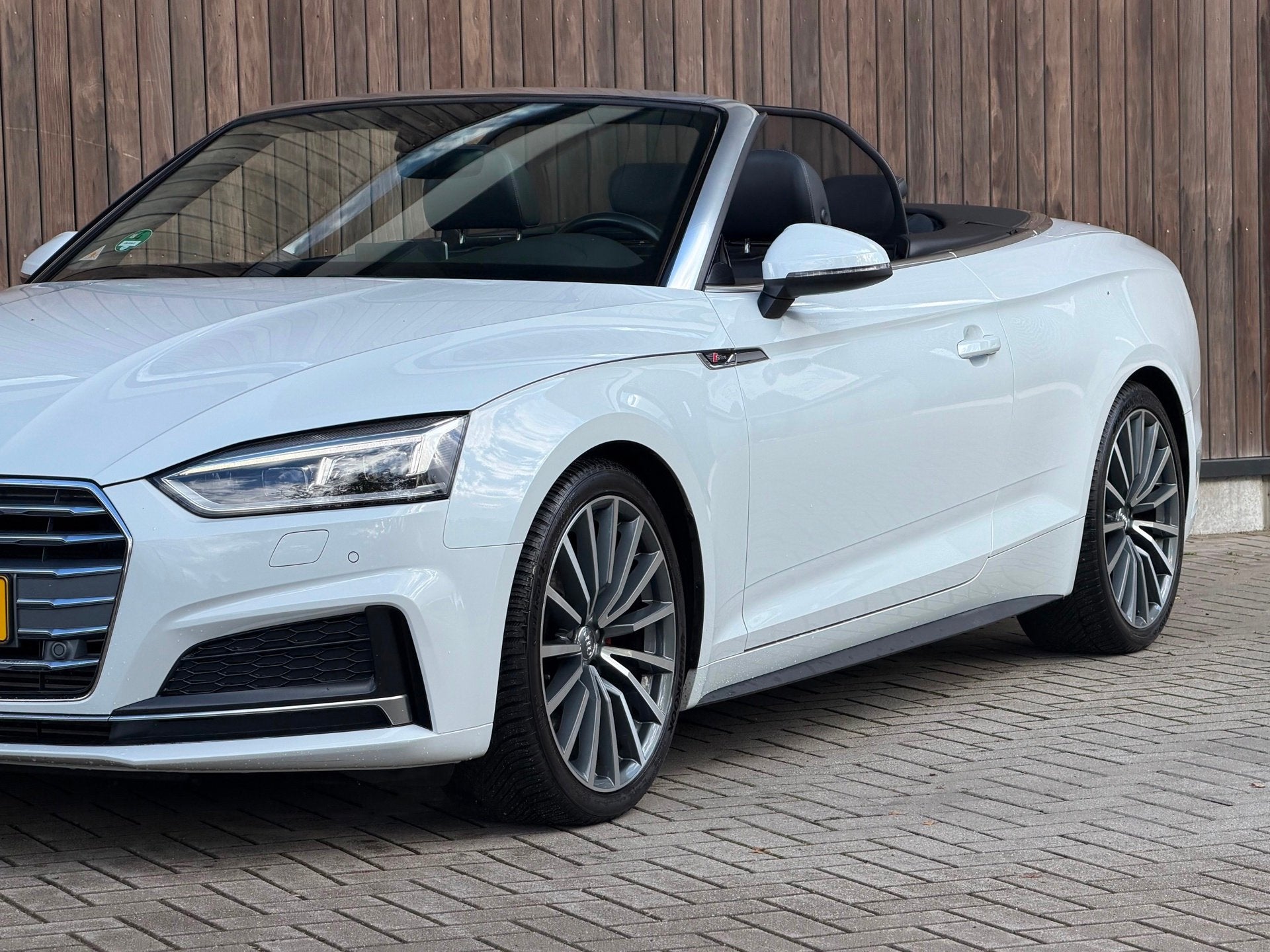 Audi A5 Cabriolet 40 TFSI Sport S Line Edition / 3x S-line /, Auto's, Dealer onderhouden, Gebruikt, 4 stoelen, Wit