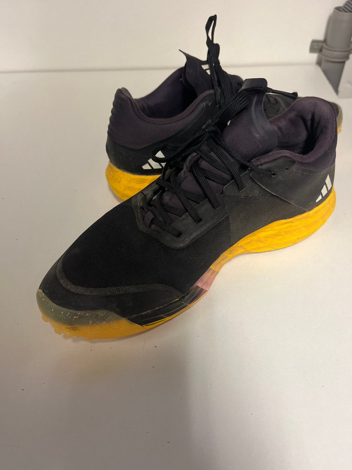 Adidas hockeyschoenen, maat 41,5 - zo goed als nieuw, Ophalen of Verzenden, Zo goed als nieuw