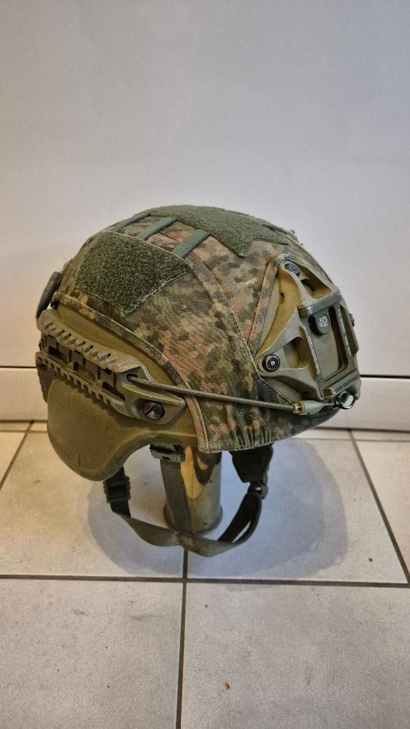 Nfp p6n helm, Ophalen of Verzenden, Landmacht, Duitsland, Lintje, Medaille of Wings