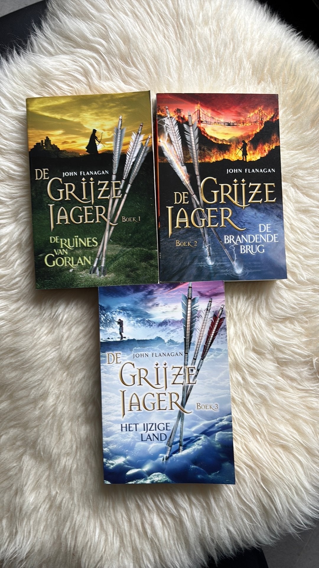 John Flanagan - De Grijze Jager bundel van 3 boeken, Boeken, Ophalen of Verzenden, Nieuw, John Flanagan