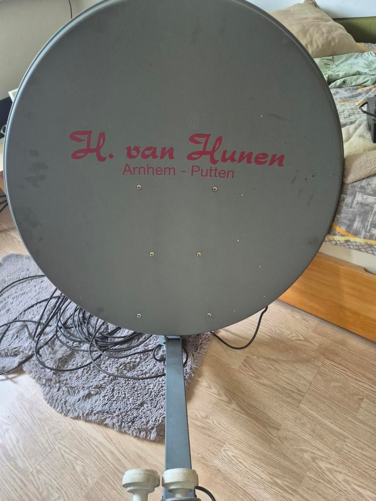 Complete satelliet ontvanger set - Schotel, ontvanger, LNB, Ophalen of Verzenden, Gebruikt, (Schotel)antenne, Overige merken