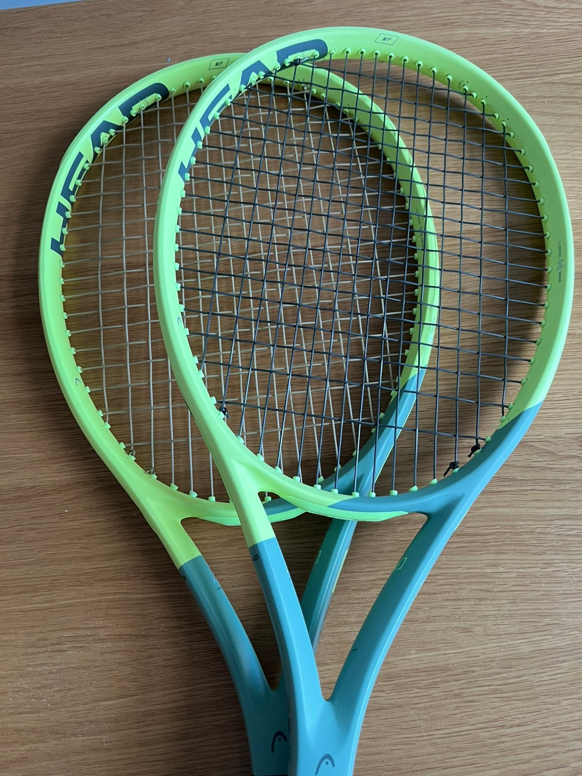 Twee Head Extreme MP rackets, Ophalen of Verzenden, Zo goed als nieuw, Head, Racket