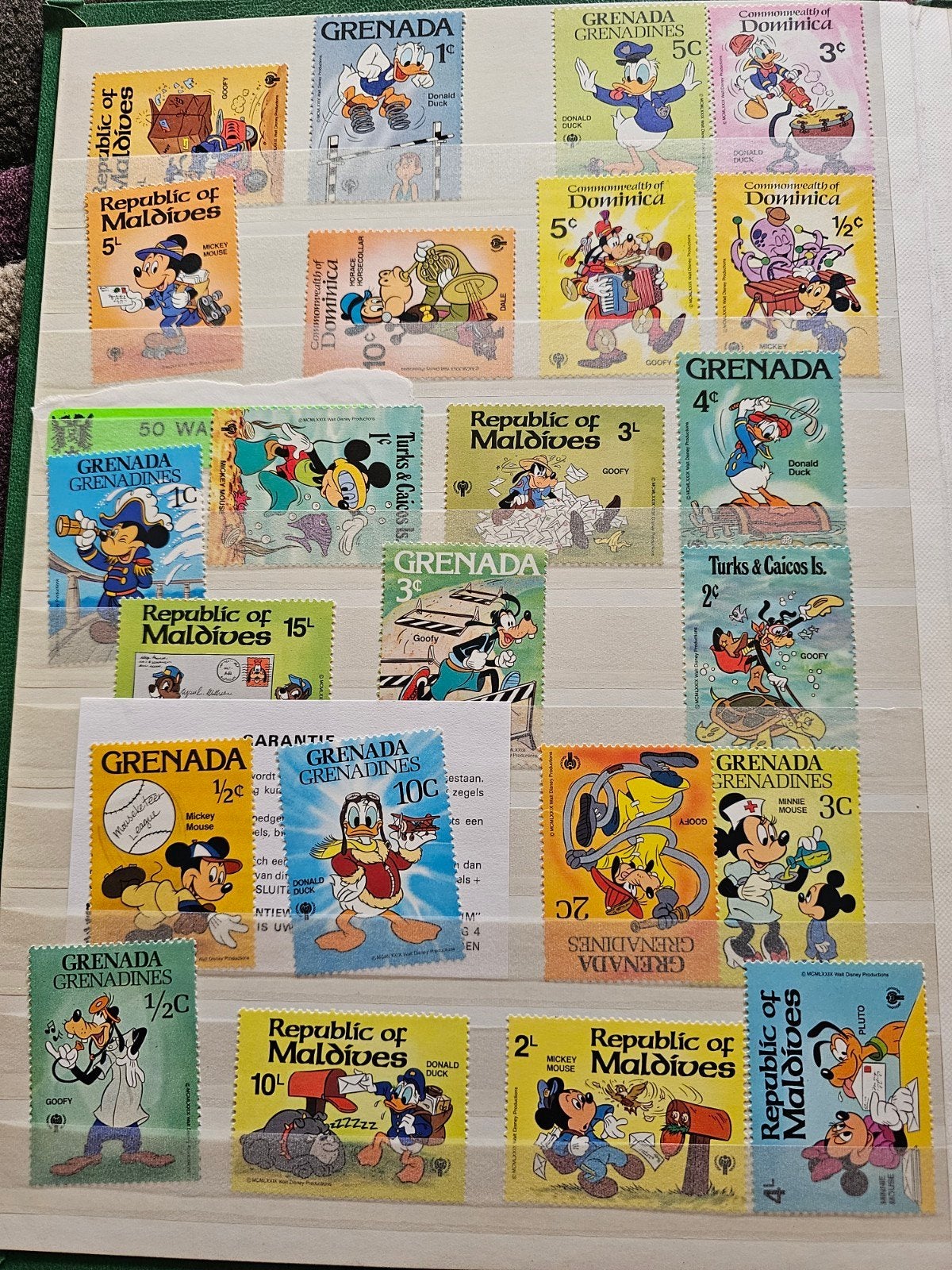 Mickey Mouse postzegelcollectie - Disney klassiekers, Ophalen of Verzenden