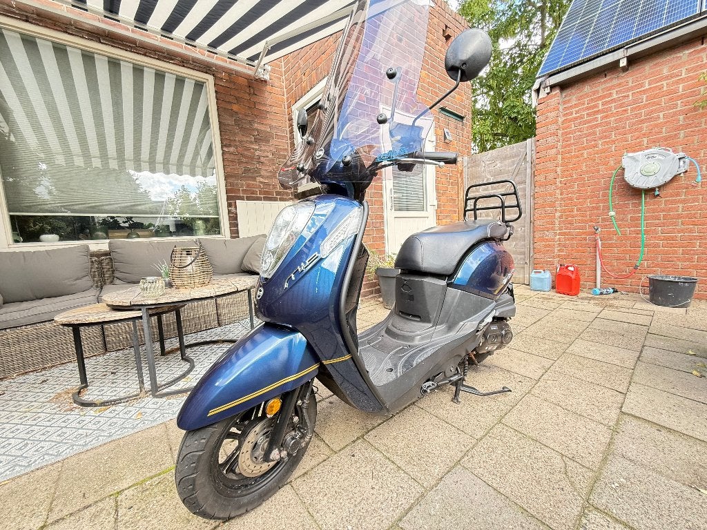 Mooie Sym Mio 50i bj 2021, Zo goed als nieuw, Benzine, 50 cc, Maximaal 25 km/u