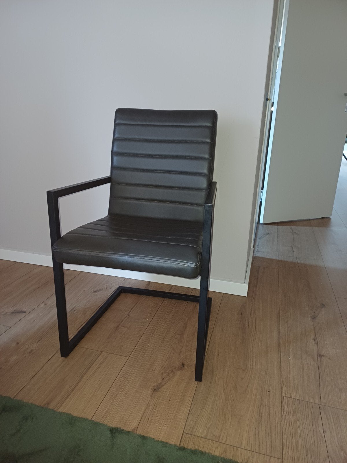 Eetkamerstoelen, Ophalen, Zo goed als nieuw, Grijs, Vijf, Zes of meer stoelen