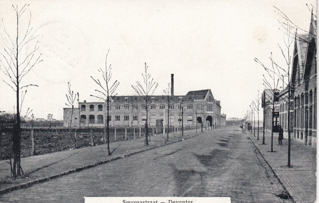 Deventer - Smyrnastraat 1911, Verzamelen, Ansichtkaarten | Nederland, Verzenden, Voor 1920, Gelopen, Overijssel