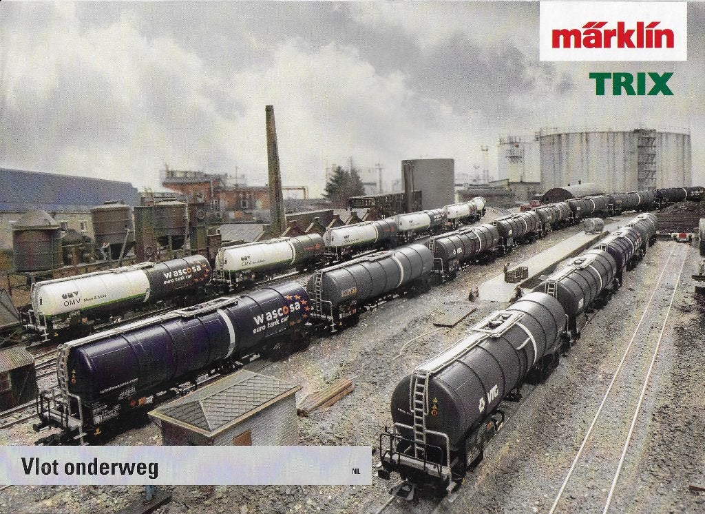 Fo83 Catalogus Märklin / Trix Vlot onderweg 2017, Ophalen of Verzenden, Zo goed als nieuw