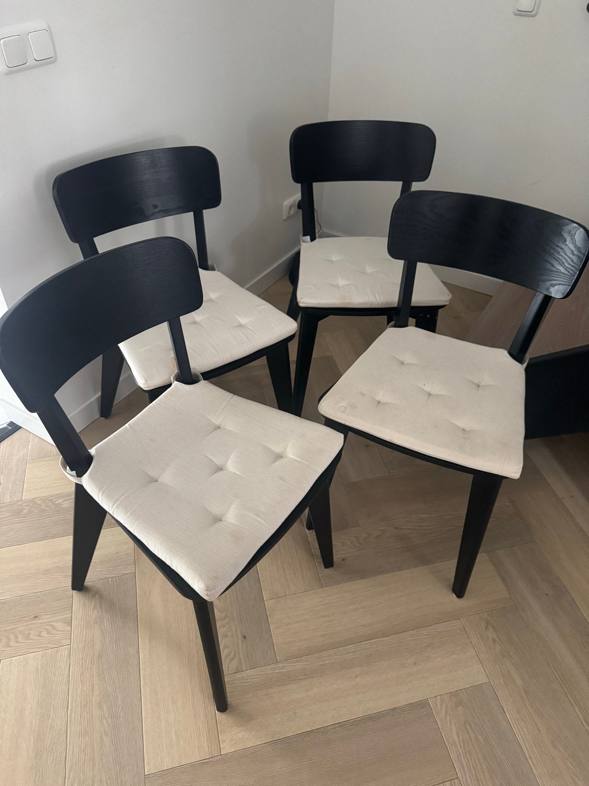 Set van 4 IKEA Lisabo stoelen met kussens, Ophalen, Zwart, Zo goed als nieuw, Vier