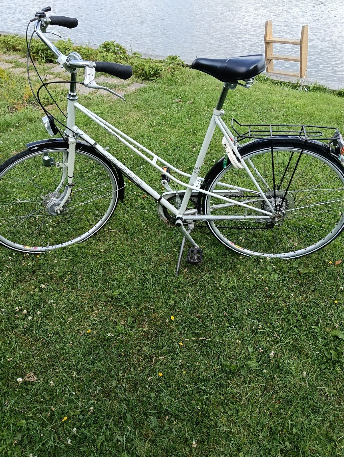 Vintage lichtgewicht Peugeot fiets Reims, Fietsen en Brommers, Fietsen | Dames | Damesfietsen, Gebruikt, Versnellingen, Trommelrem