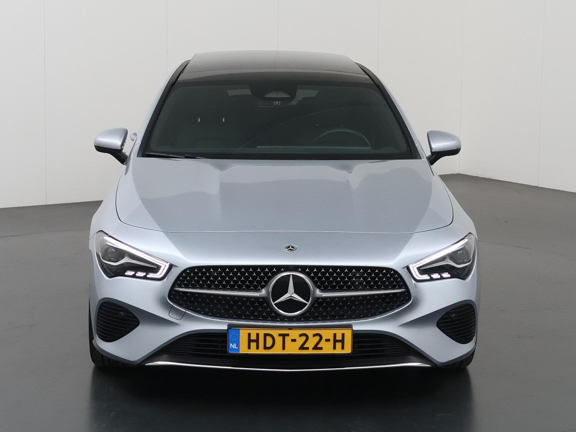 Mercedes-Benz CLA 180 Shooting Brake Star Edition Luxury lin, Auto's, 136 pk, Gebruikt, 4 cilinders, Automatische klimaatregeling