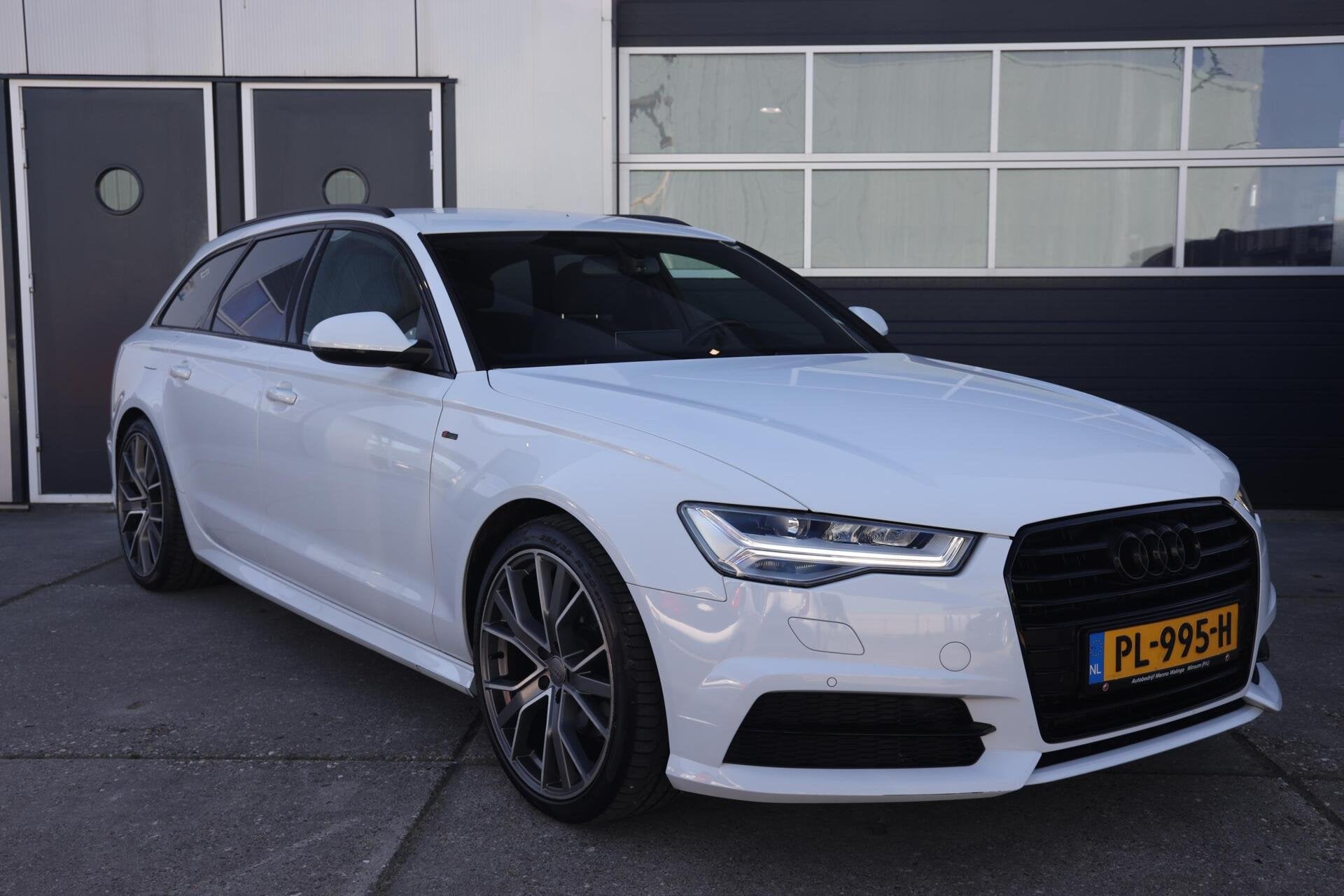 Audi A6 Avant 1.8 TFSI ultra Business Edition|Automaat|Stoel, Auto's, Euro 6, Wit, 1600 kg, 93 €/maand