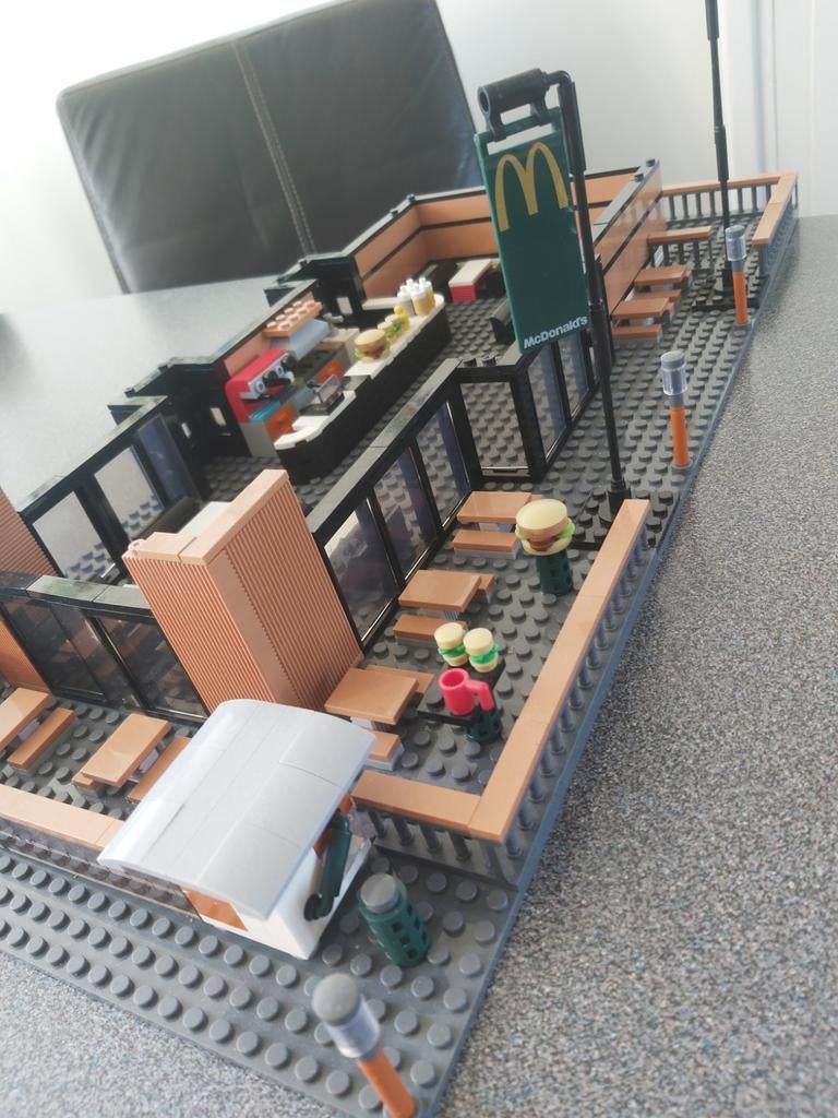 LEGO McDonald's Restaurant Bouwset, Ophalen of Verzenden, Zo goed als nieuw, Overige merken