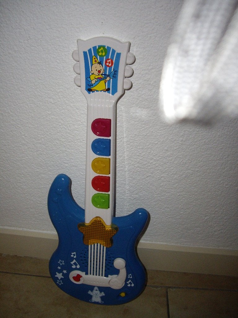 bumba gitaar met licht en muziek, Ophalen, Zo goed als nieuw, Overige typen, Met licht