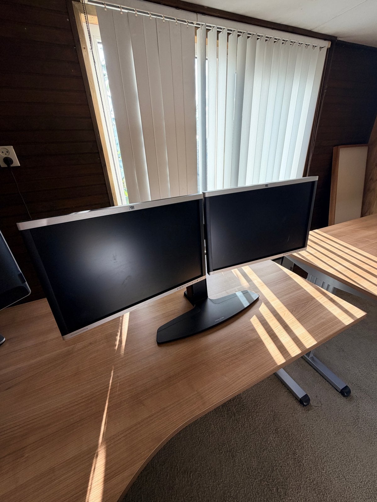 HP Compaq LA2205wg monitoren met Neo-Flex standaard, Computers en Software, Monitoren, Gebruikt, 60 Hz of minder, DisplayPort