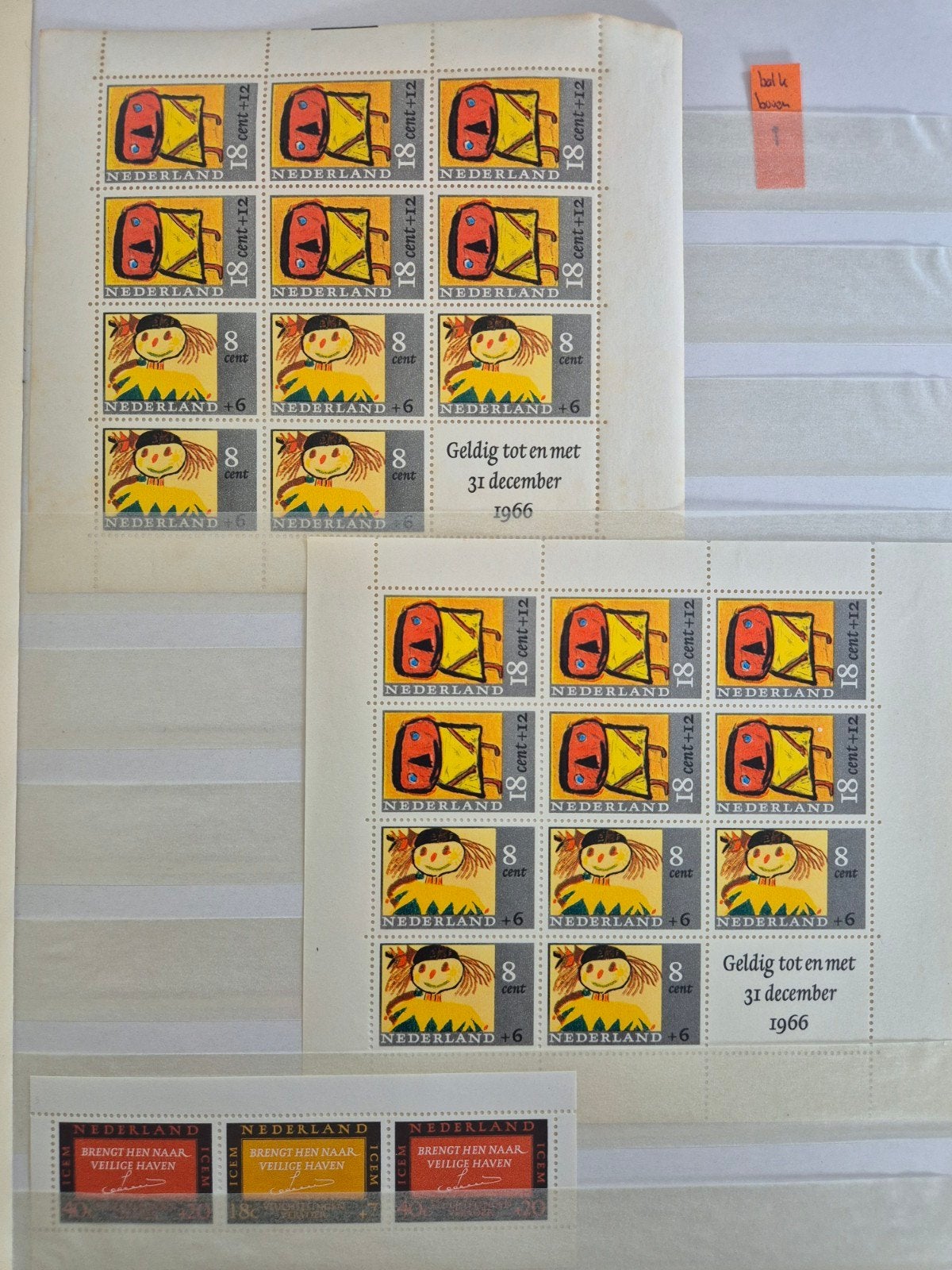 Veel Nederlandse velletjes en blokken in dik stockboek, Postzegels en Munten, Postzegels | Nederland, Ophalen of Verzenden, Na 1940
