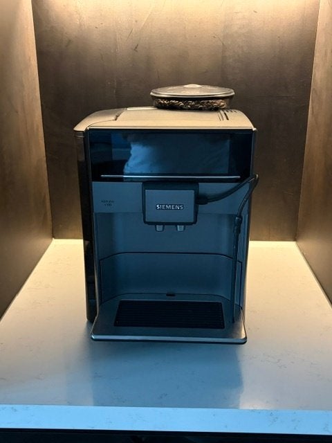 Siemens EQ.6 Plus S100 volautomatische espressomachine, Witgoed en Apparatuur, Koffiezetapparaten, Gebruikt, Espresso apparaat