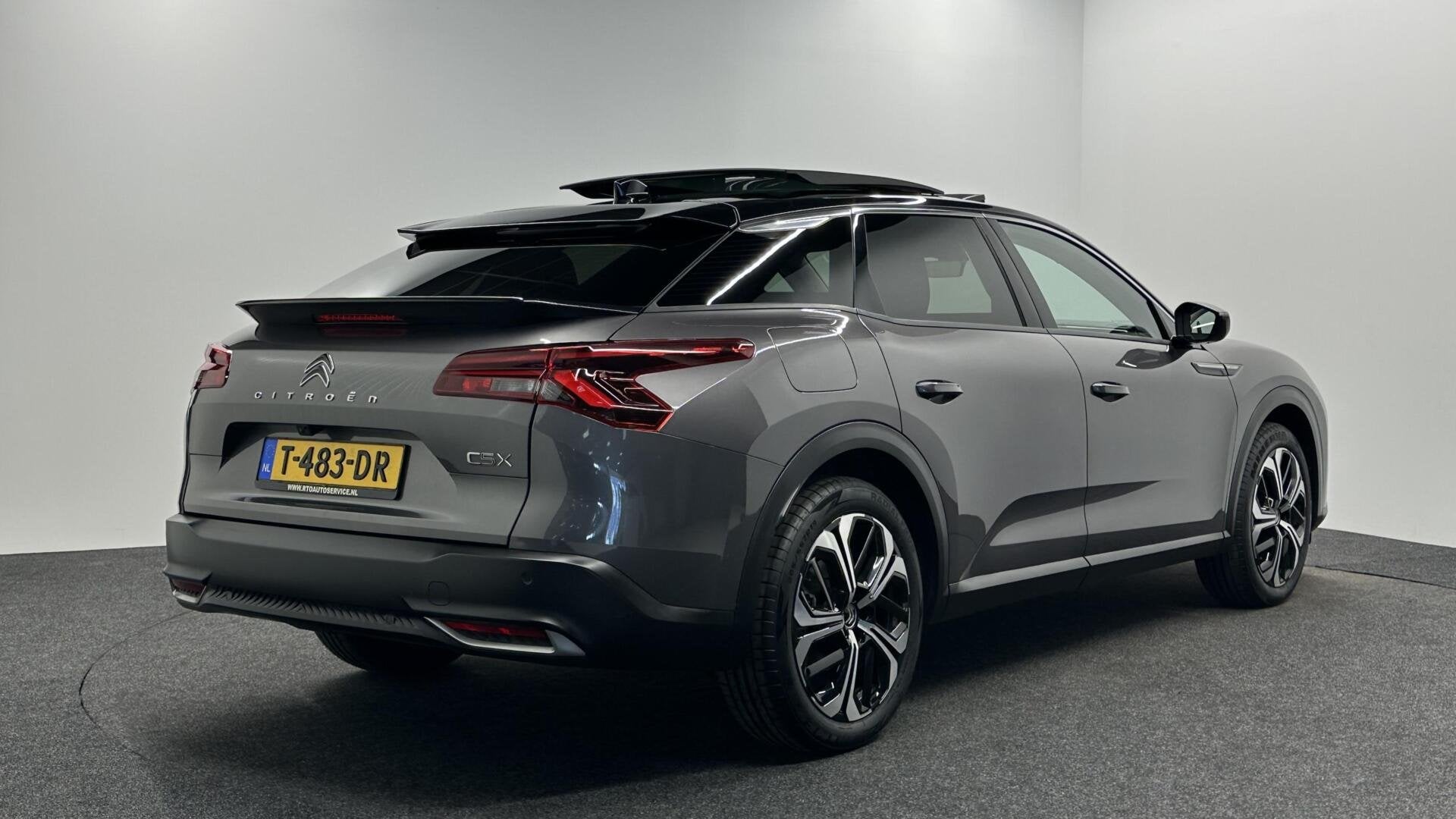 Citroen C5 X 1.6 Plug-in Hybrid 225 Shine CAMERA PANO CARPLA, 1350 kg, Gebruikt, 4 cilinders, Met garantie (alle)