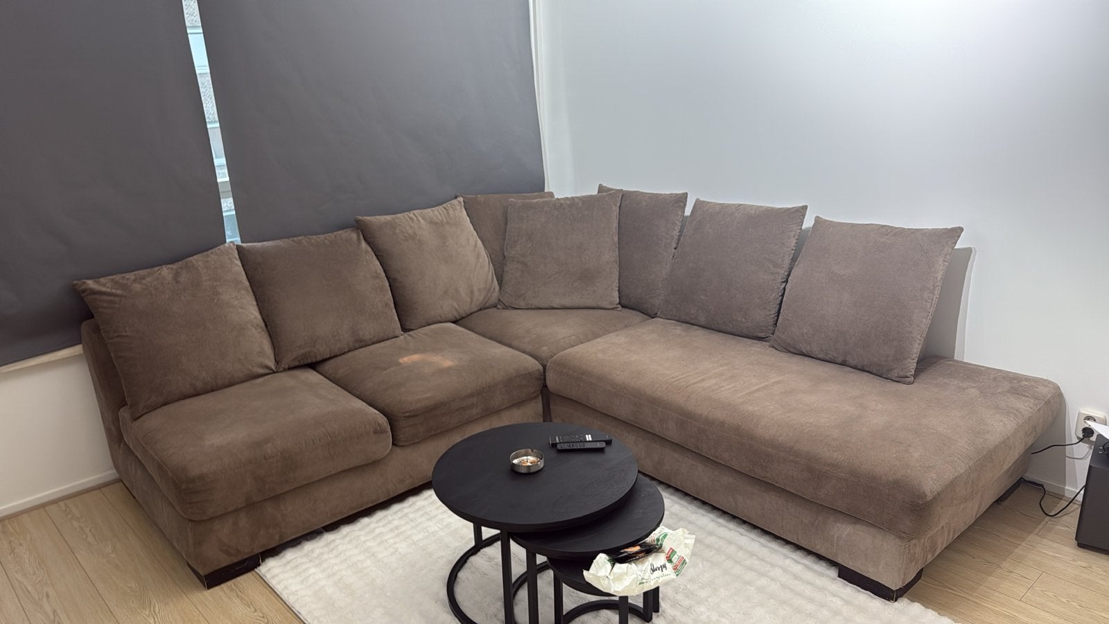 Comfortabele bruine hoekbank met chaise longue, Huis en Inrichting, Banken | Bankstellen, Ophalen, 250 tot 300 cm, Gebruikt, 100 tot 125 cm