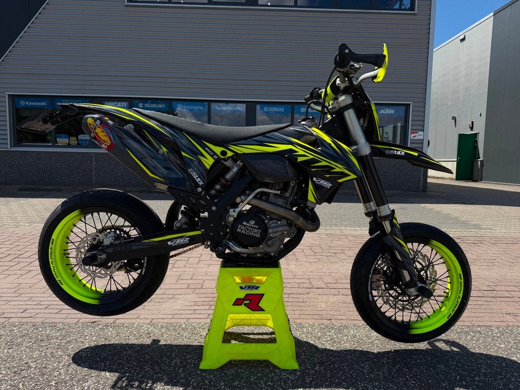 KTM Supermoto 500 EXC Supermotard 2013 A2 rijbewijs Garantie, Ktm, Bedrijf, 510 cc, Mattighofen
Mattighofen  Mattighofen, AT