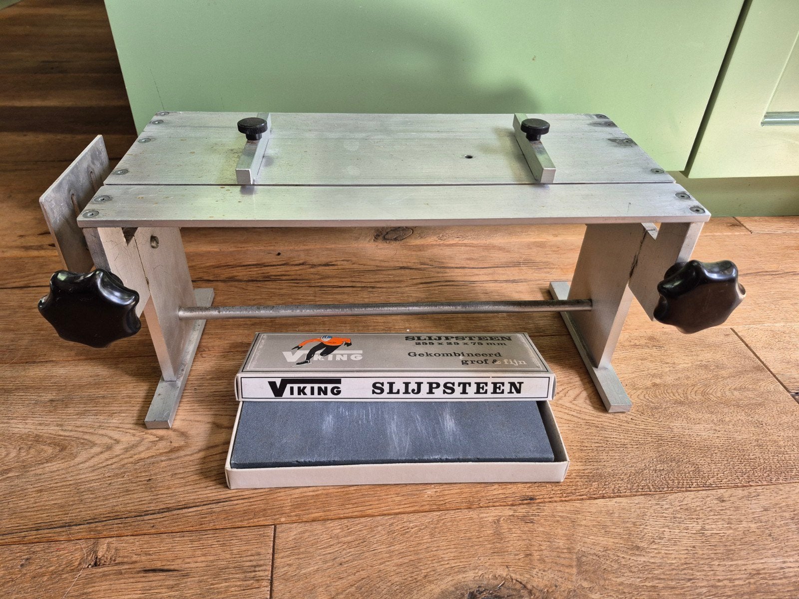 Viking slijptafel inclusief slijpsteen voor schaatsen, Ophalen of Verzenden, Gebruikt, Noren, Viking