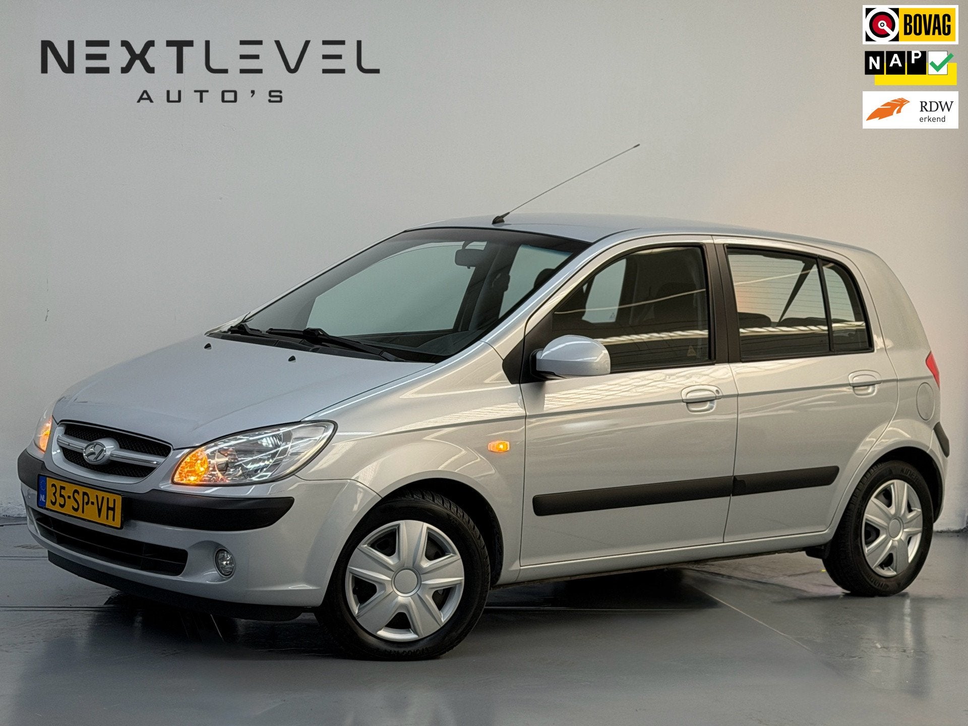 Hyundai Getz 1.4i Dynamic 70.000KM Automaat Airco NAP, Auto's, Dealer onderhouden, Zwart, 4 cilinders, Origineel Nederlands